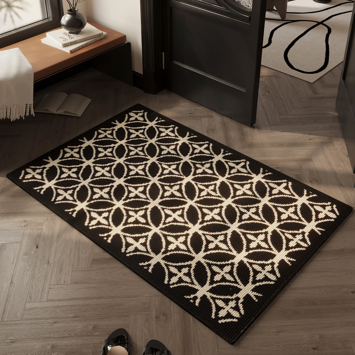 Black & Cream Floral Pattern Indoor Floor Mat