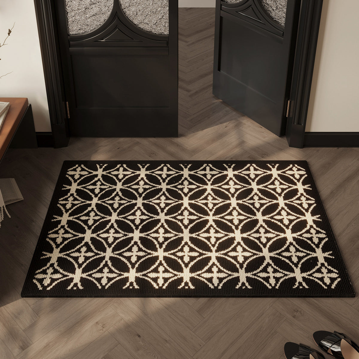 Black & Cream Floral Pattern Indoor Floor Mat